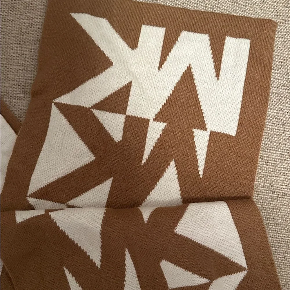 Michael Kors Scarf in Brown and Cream